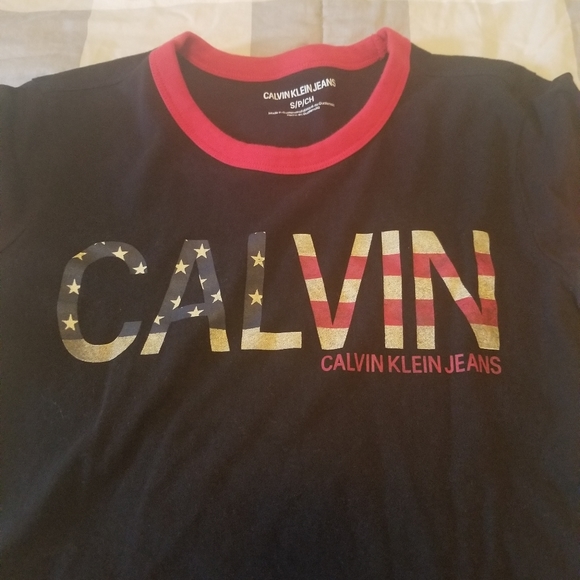 Calvin Klein T-Shirt - Picture 2 of 3